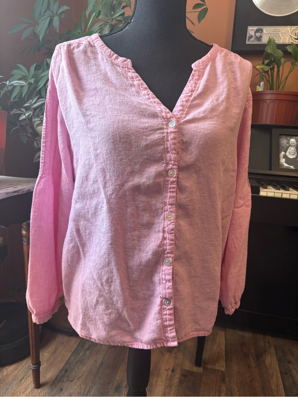 Joie Pink Button-Front V-Neck Blouse - Picture 4 of 11